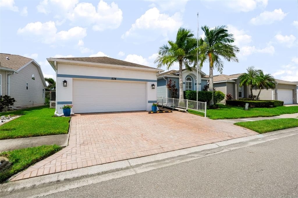 534 CANAL WAY photo 2