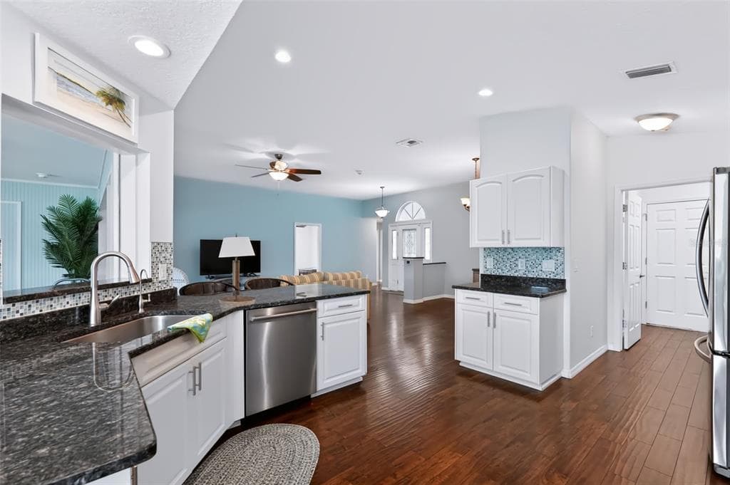534 CANAL WAY photo 25