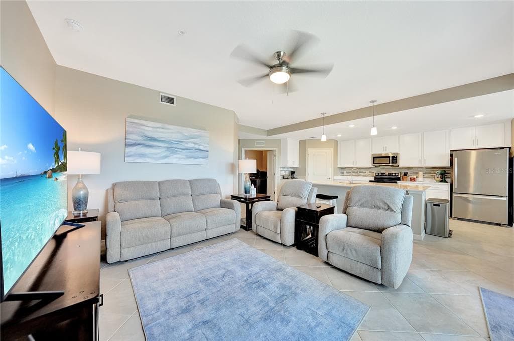 14271 HERITAGE LANDING BOULEVARD 1516 photo 5