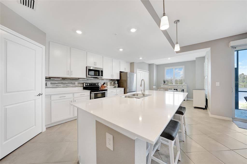 14271 HERITAGE LANDING BOULEVARD 1516 photo 9
