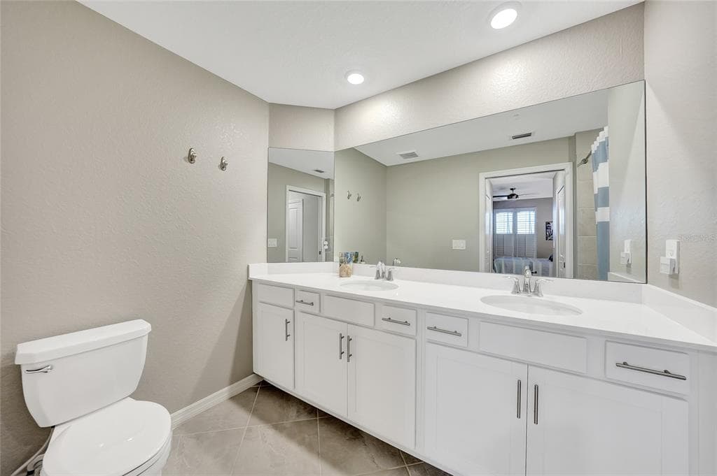 14271 HERITAGE LANDING BOULEVARD 1516 photo 18