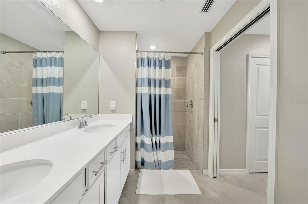 14271 HERITAGE LANDING BOULEVARD 1516 photo 19