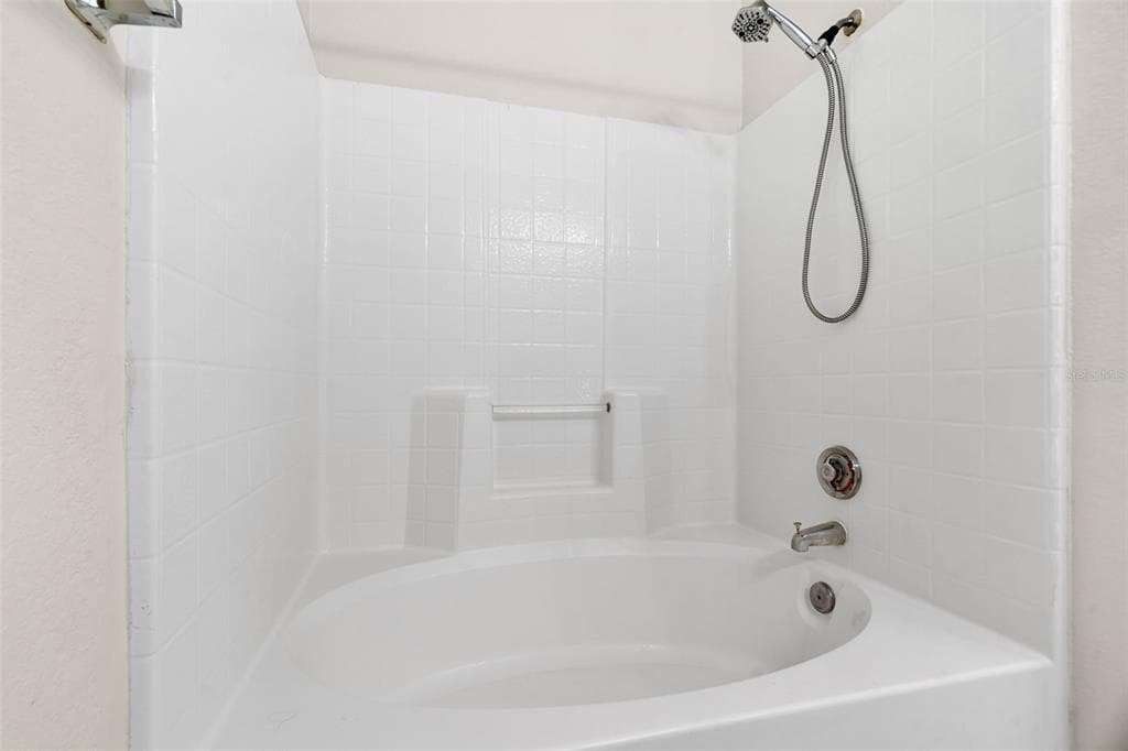 2724 VIA MURANO 615 photo 21