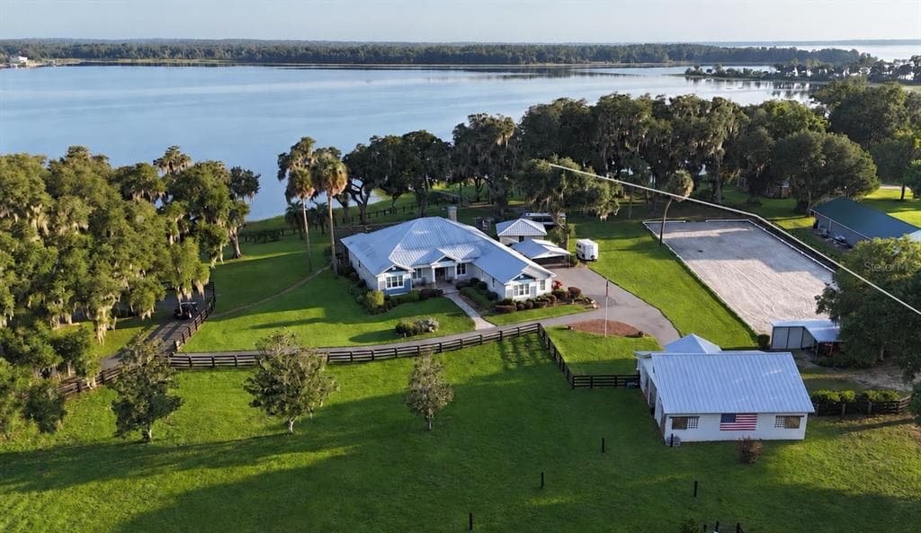 11811 SE SUNSET HARBOR ROAD 1