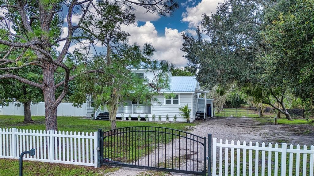 2501 LIGHTFOOT ROAD photo 6