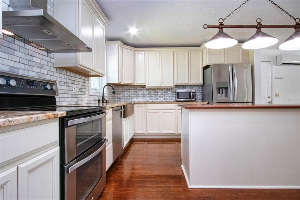 2501 LIGHTFOOT ROAD photo 20