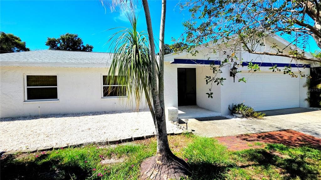 2529 INDIGO DRIVE photo 2