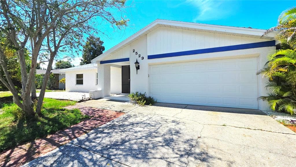 2529 INDIGO DRIVE photo 3