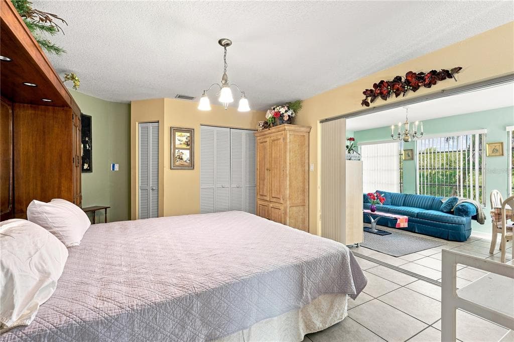 468 HARLAND STREET photo 20