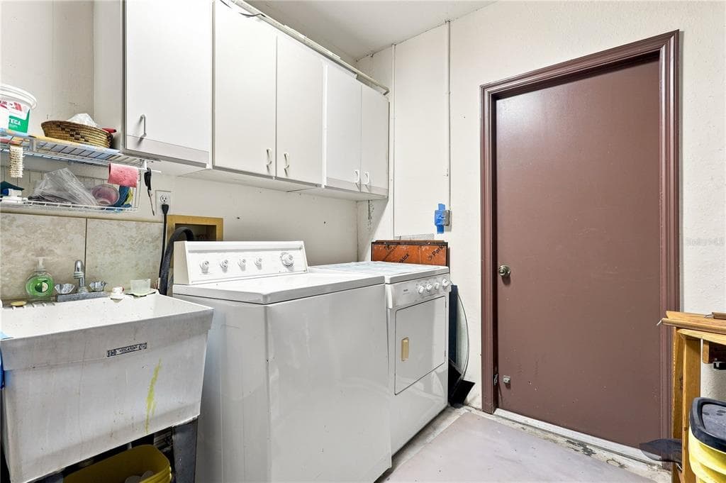 468 HARLAND STREET photo 24