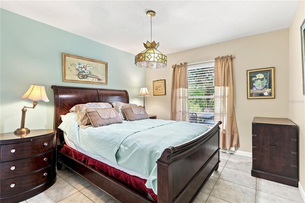 468 HARLAND STREET photo 14