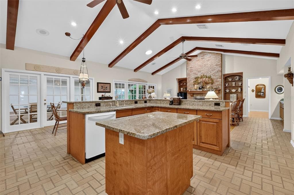 3081 LAKESHORE DRIVE photo 22