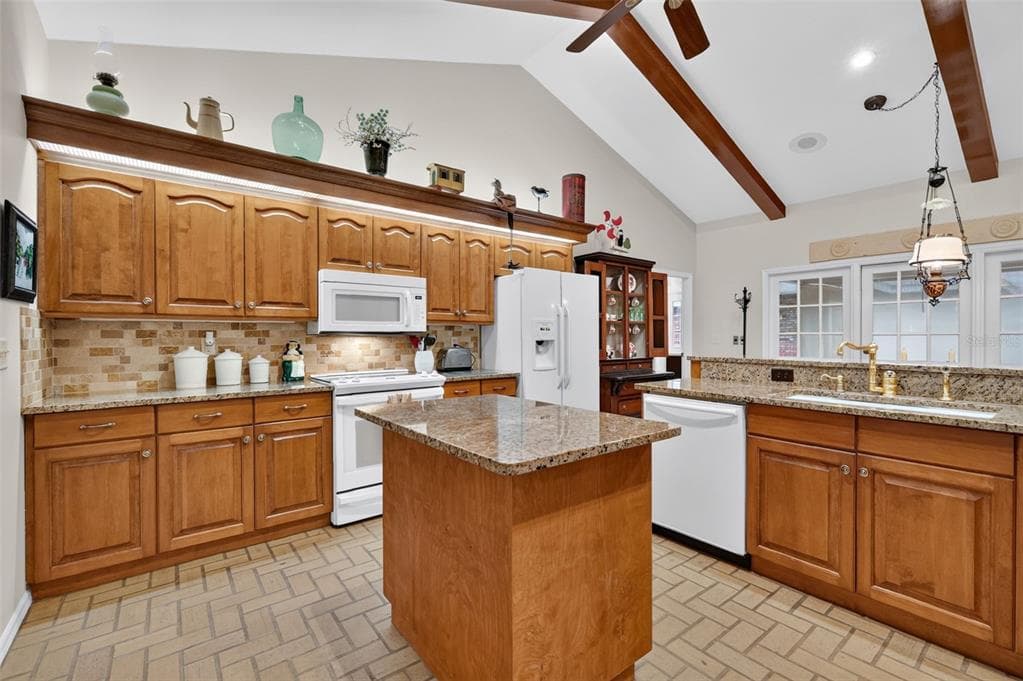 3081 LAKESHORE DRIVE photo 24
