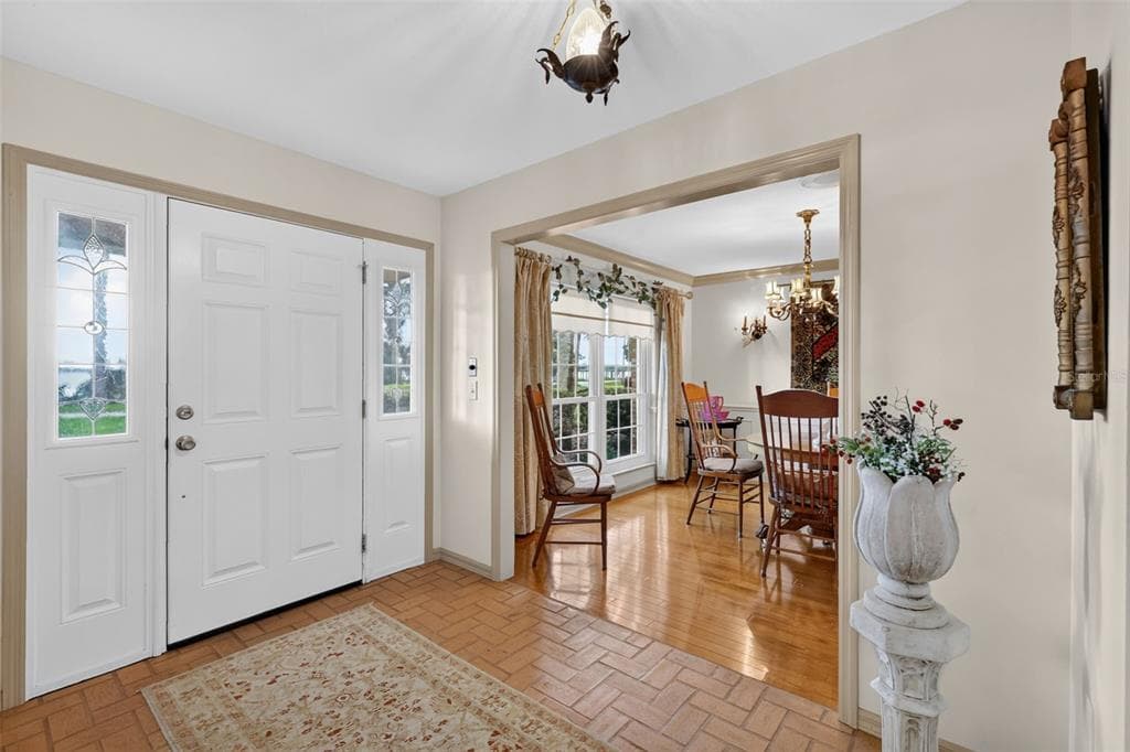 3081 LAKESHORE DRIVE photo 11