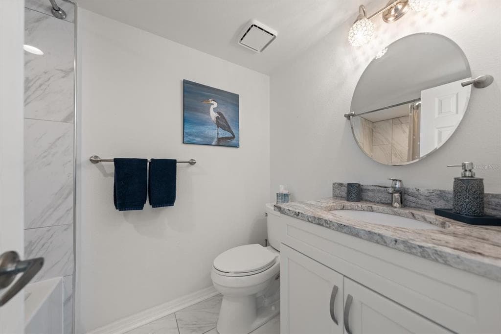 301 ISLAND WAY E photo 23