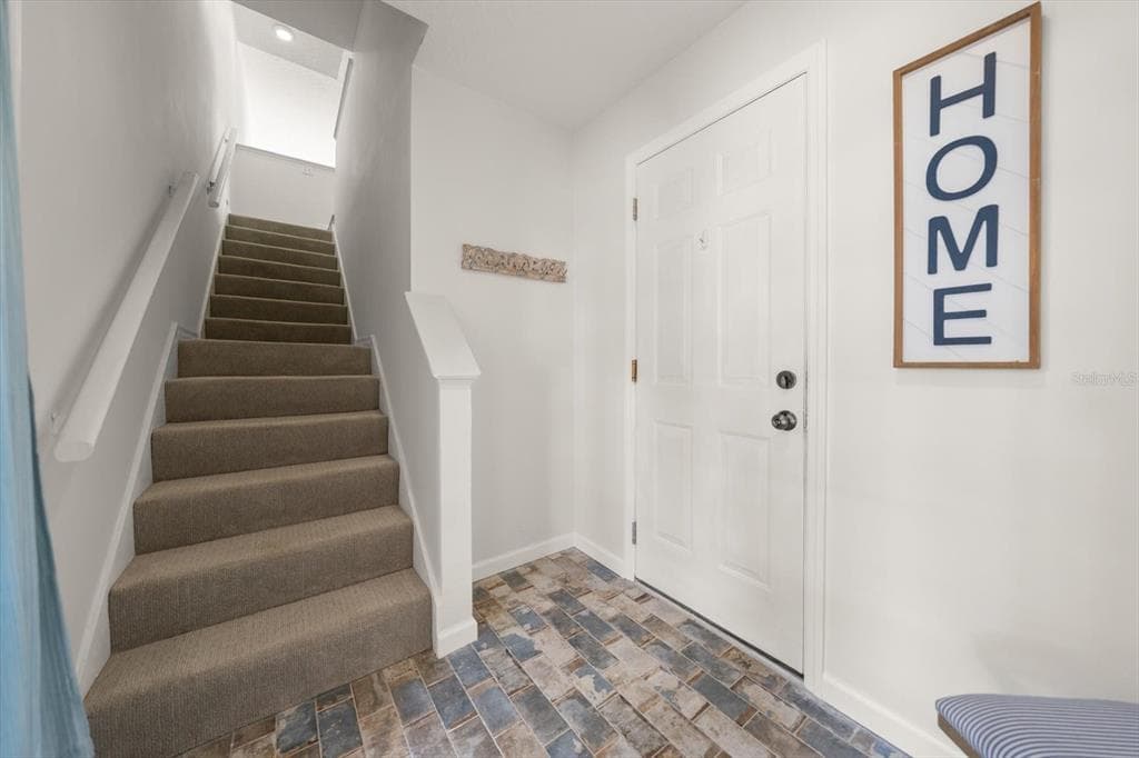 301 ISLAND WAY E photo 13