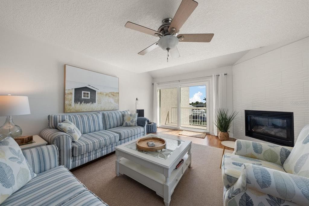 301 ISLAND WAY E photo 14