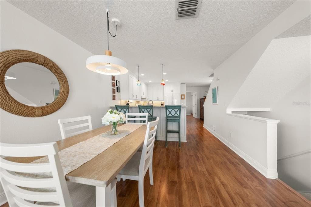 301 ISLAND WAY E photo 18