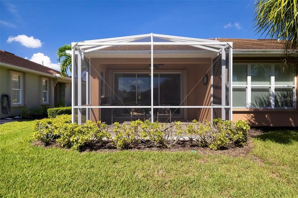 292 CAPULET DRIVE photo 13