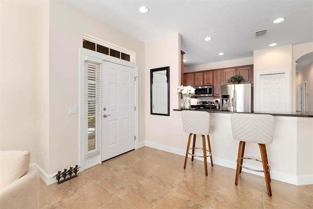 292 CAPULET DRIVE photo 20