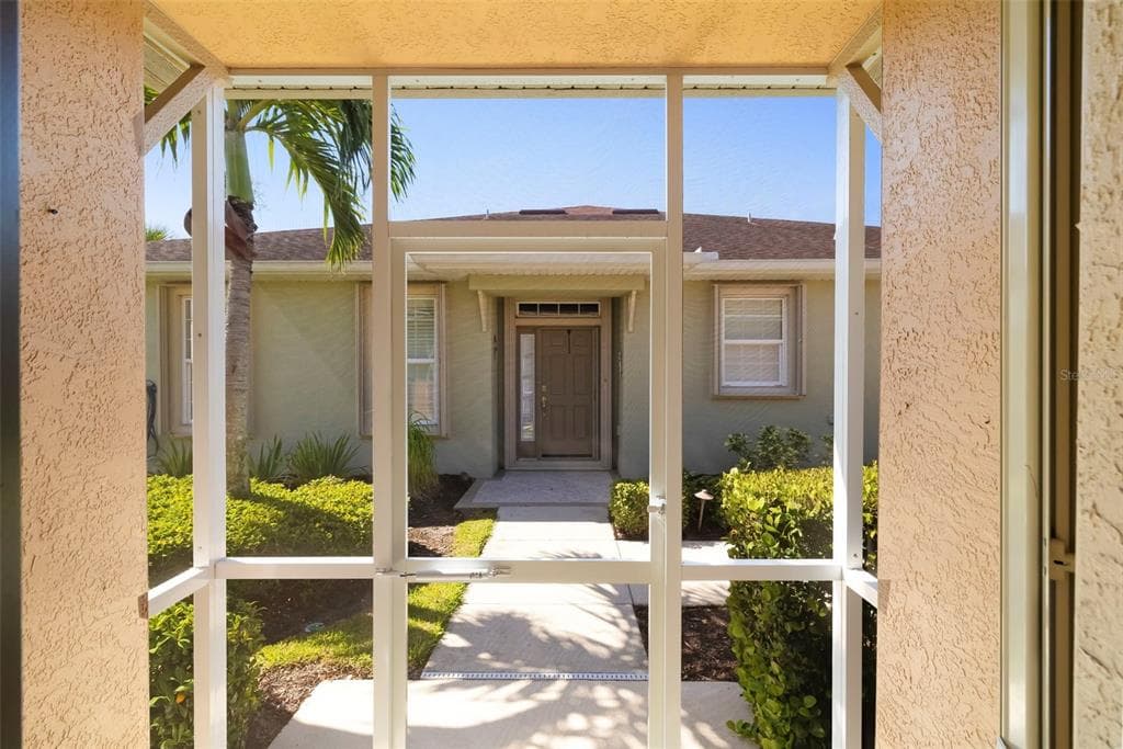 292 CAPULET DRIVE photo 9