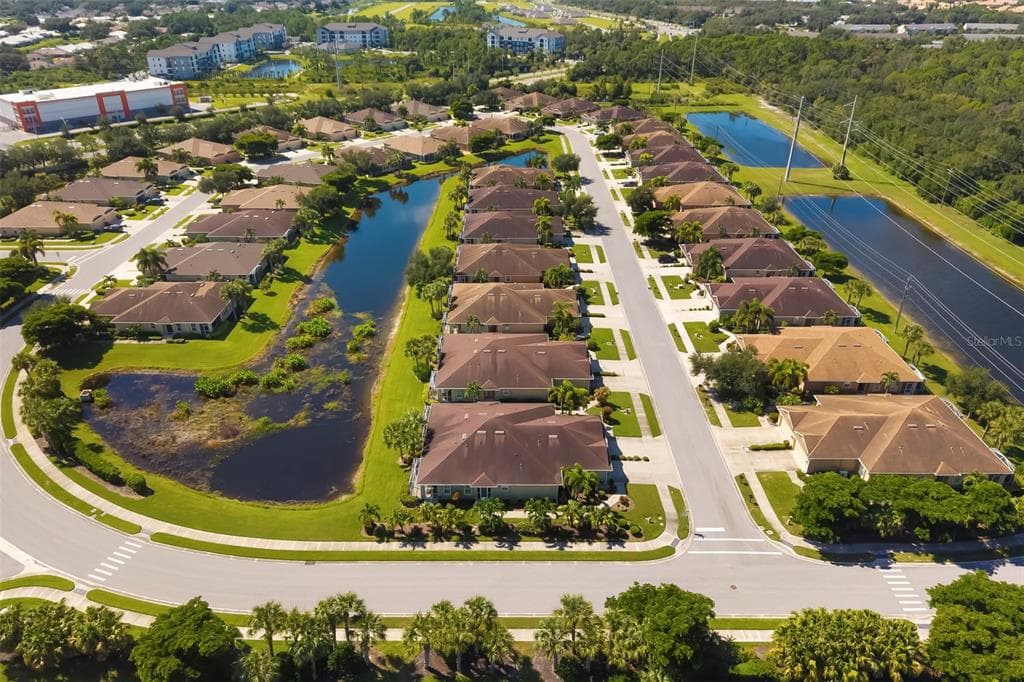 292 CAPULET DRIVE photo 11