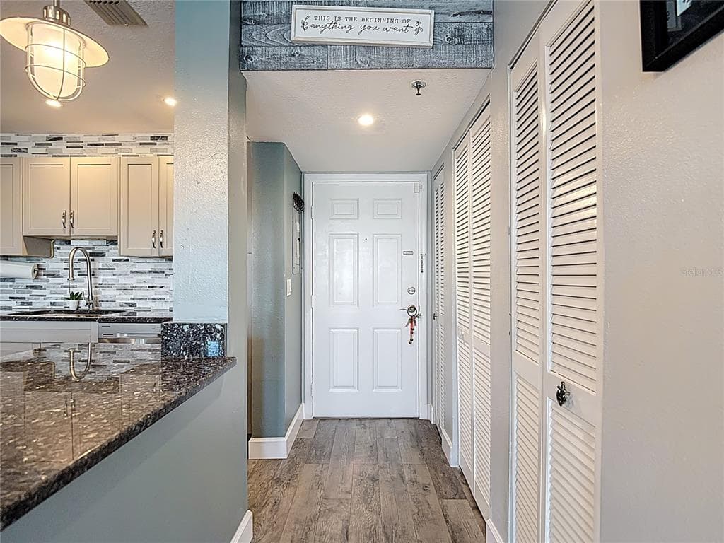 5722 BISCAYNE COURT 304 photo 14