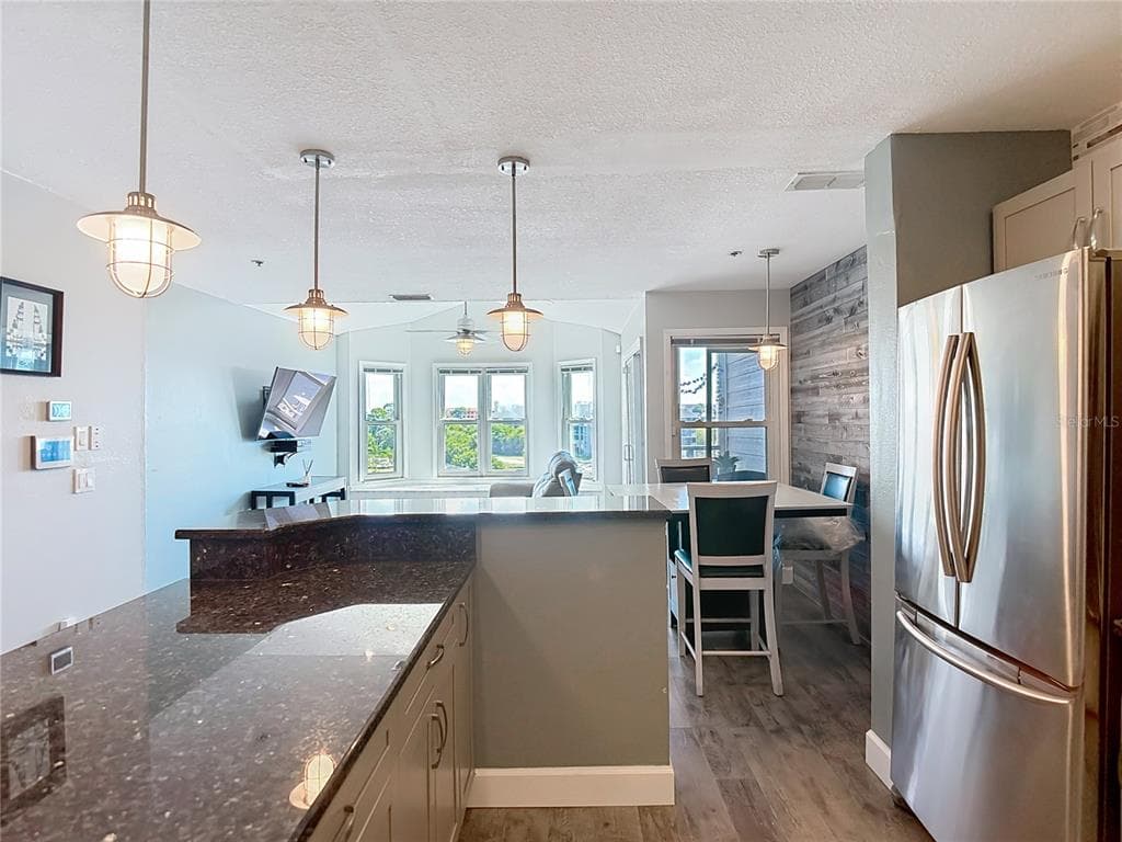 5722 BISCAYNE COURT 304 photo 19