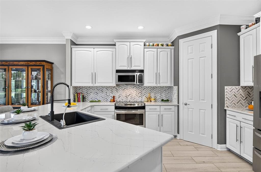 10324 SAVILLE ROWE LANE photo 11