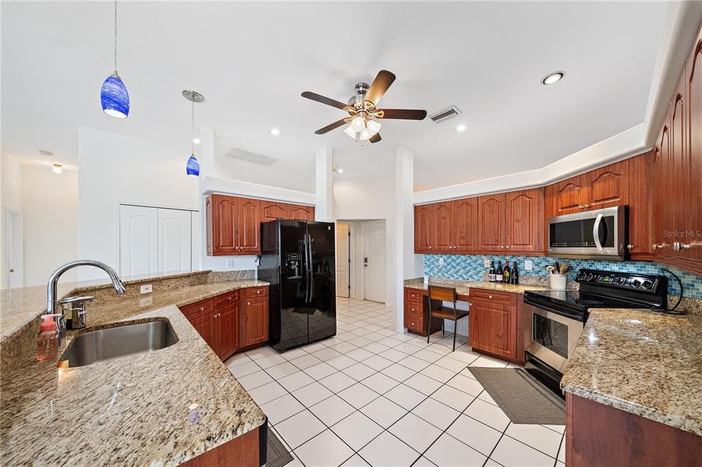 19291 PINE GLEN DRIVE photo 23