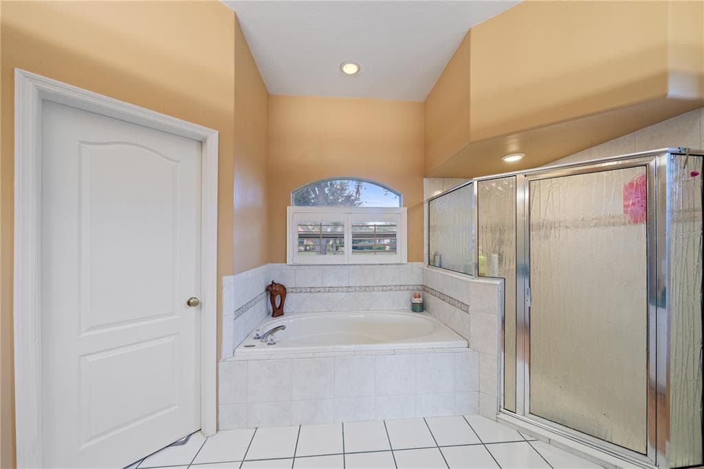 19291 PINE GLEN DRIVE photo 3