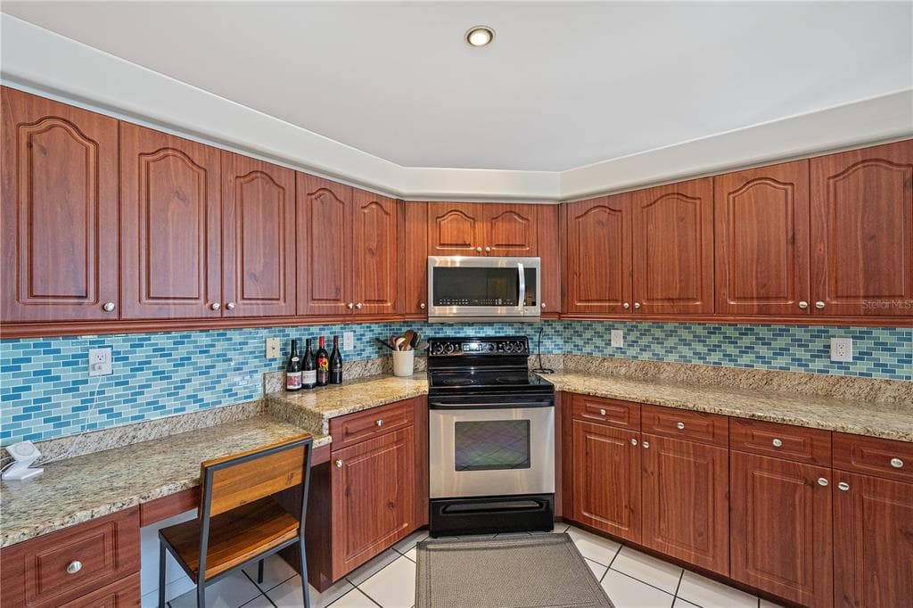19291 PINE GLEN DRIVE photo 24
