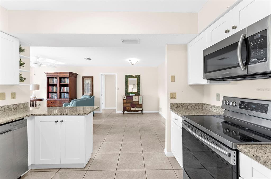 1602 CYPRESS POINT COURT photo 19