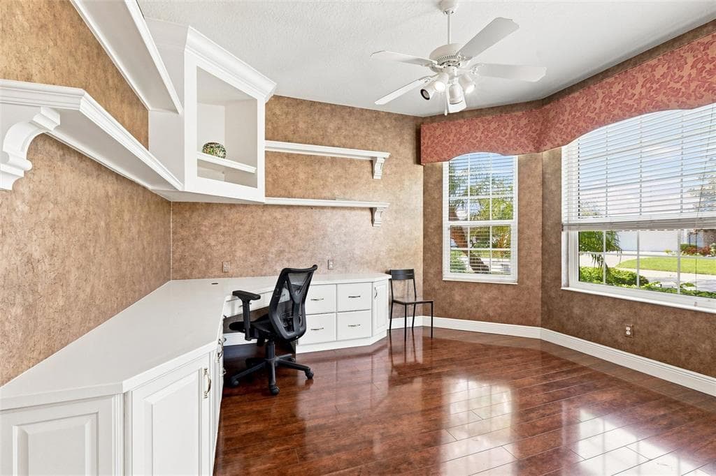 1328 THORNAPPLE DRIVE photo 3