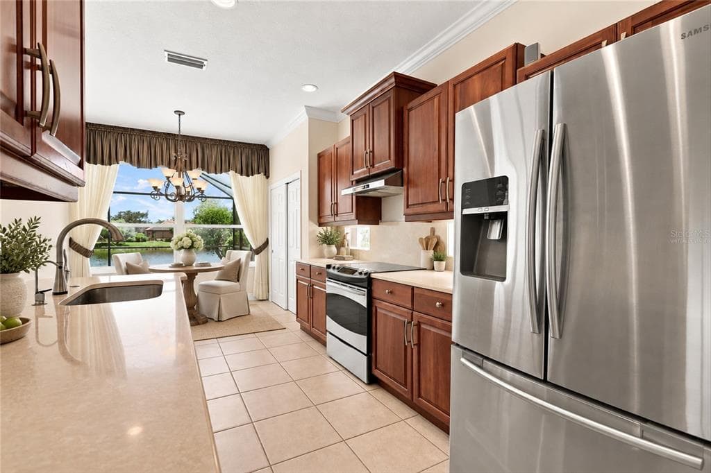 1328 THORNAPPLE DRIVE photo 14