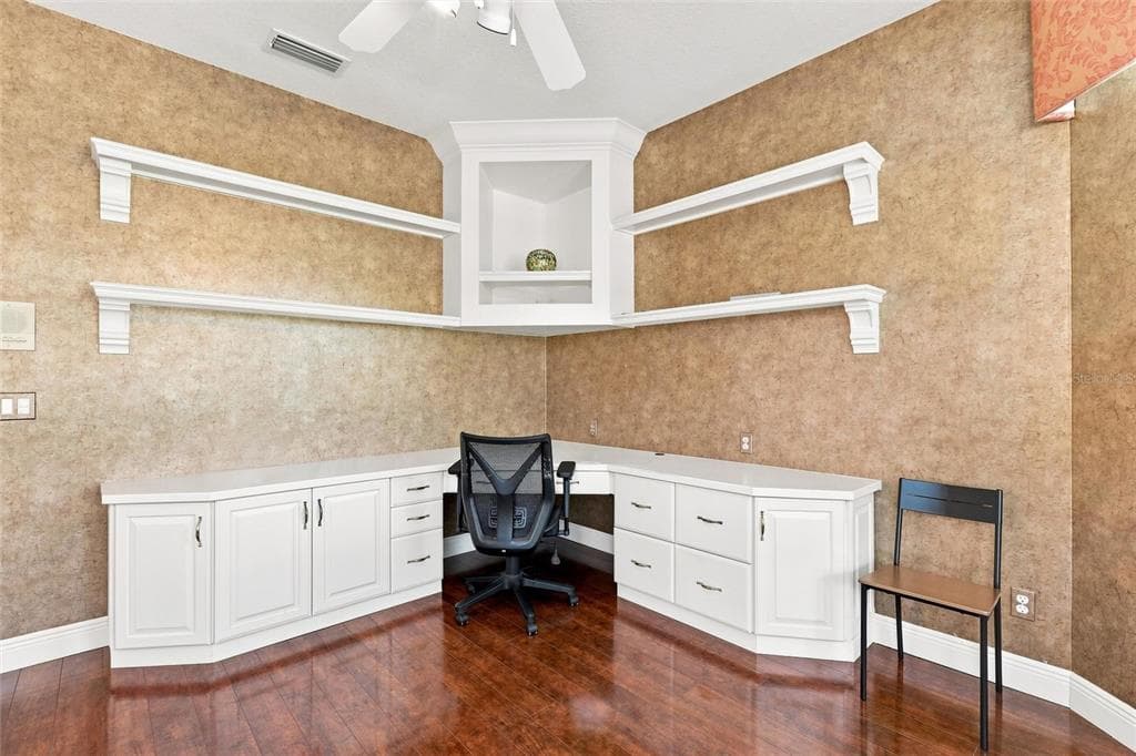 1328 THORNAPPLE DRIVE photo 4