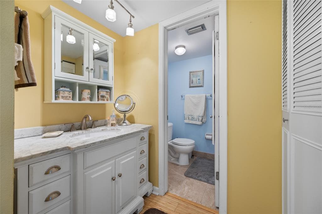 285 107 AVENUE 306 photo 23