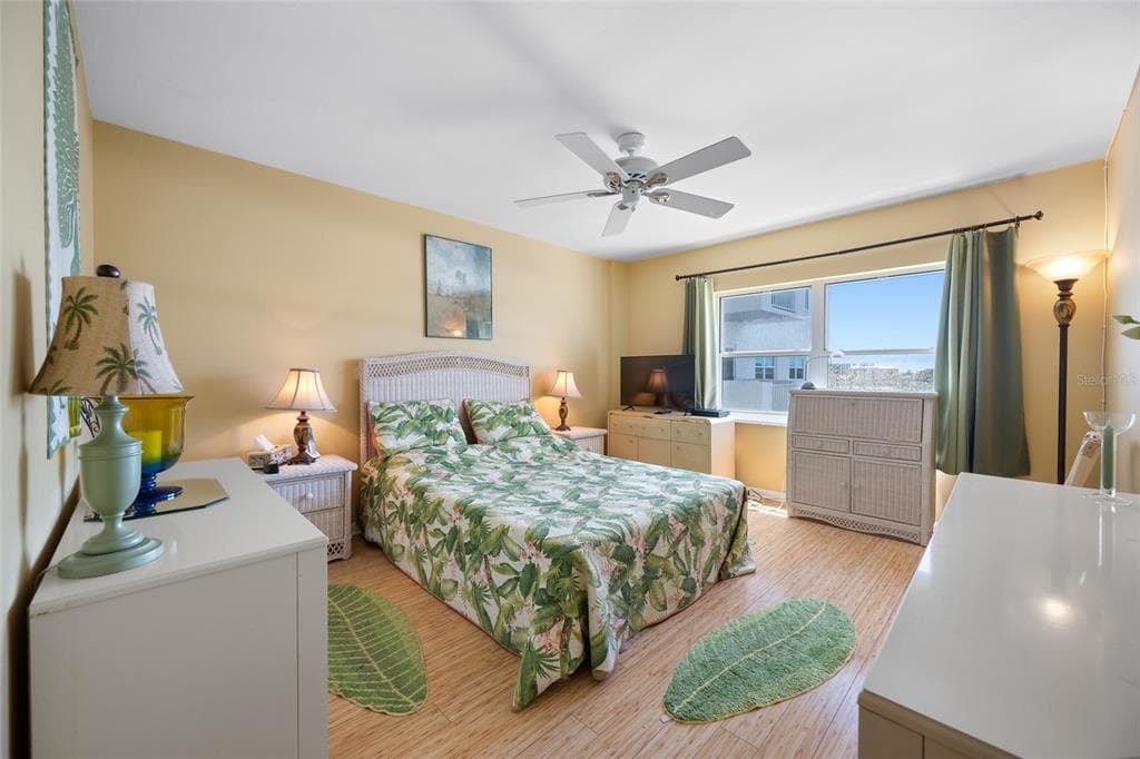 285 107 AVENUE 306 photo 20