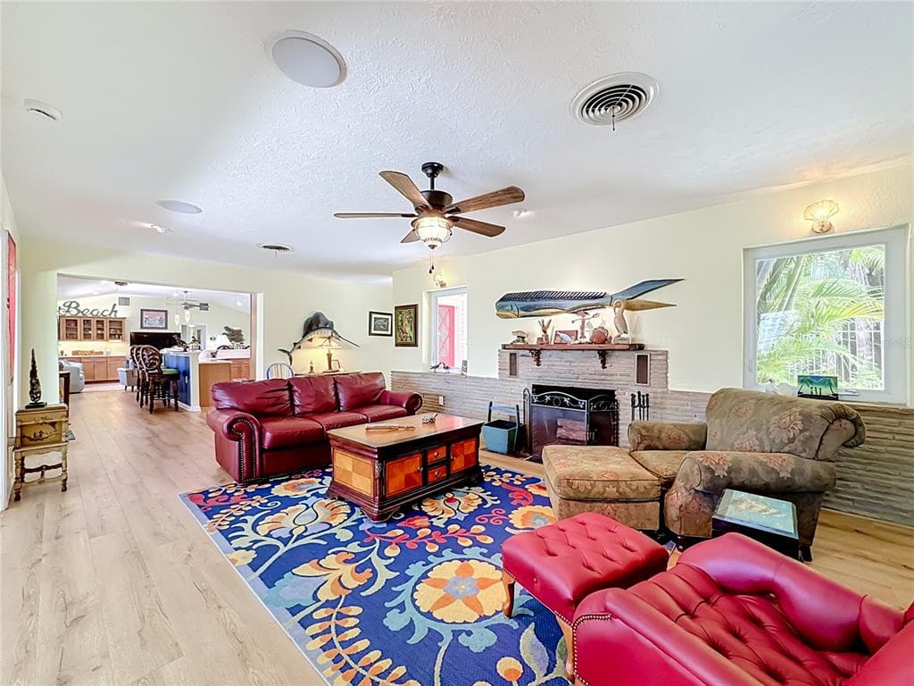 2212 6TH STREET W photo 23