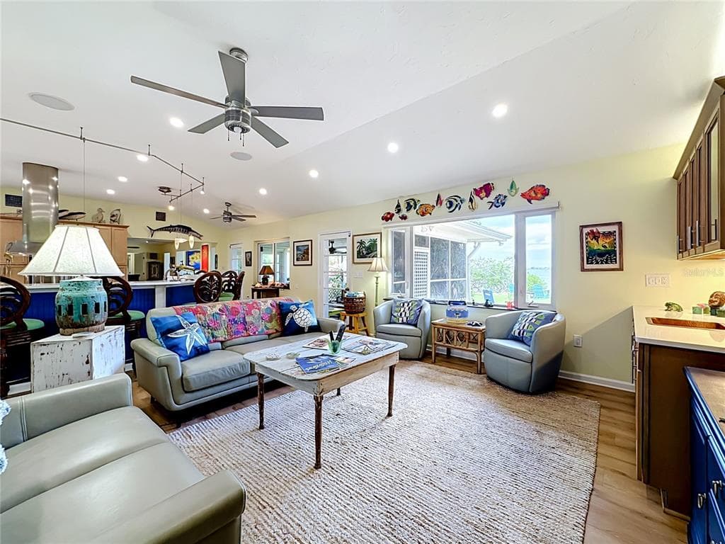 2212 6TH STREET W photo 18