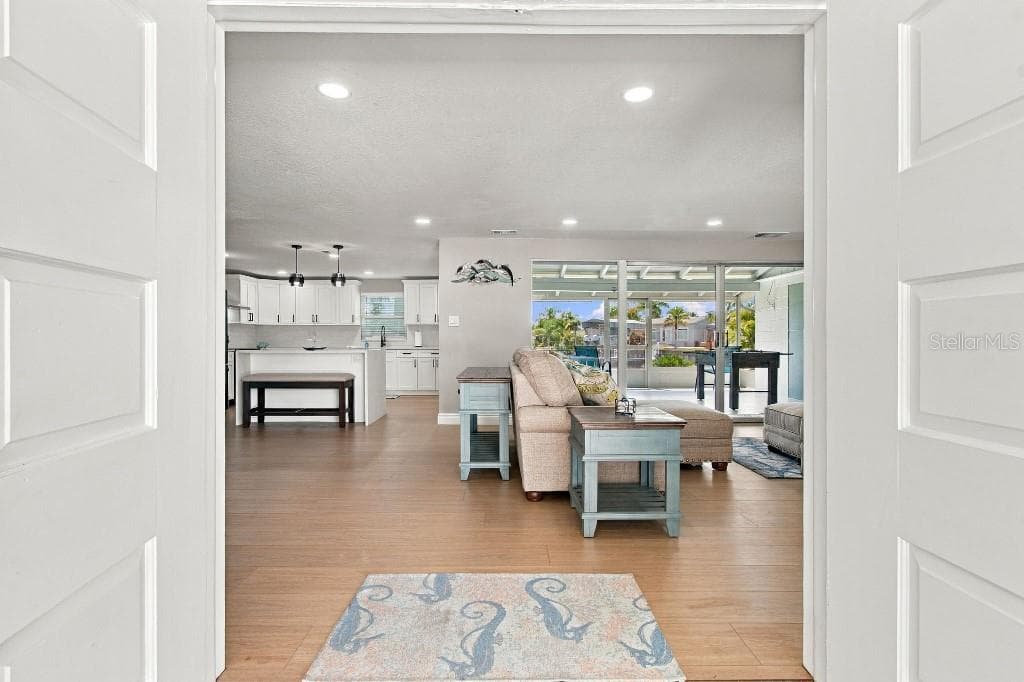 10744 DRUMMOND ROAD photo 17