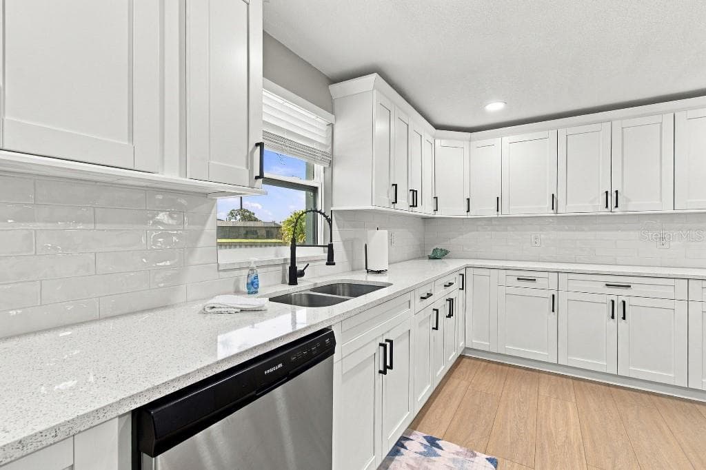 10744 DRUMMOND ROAD photo 22