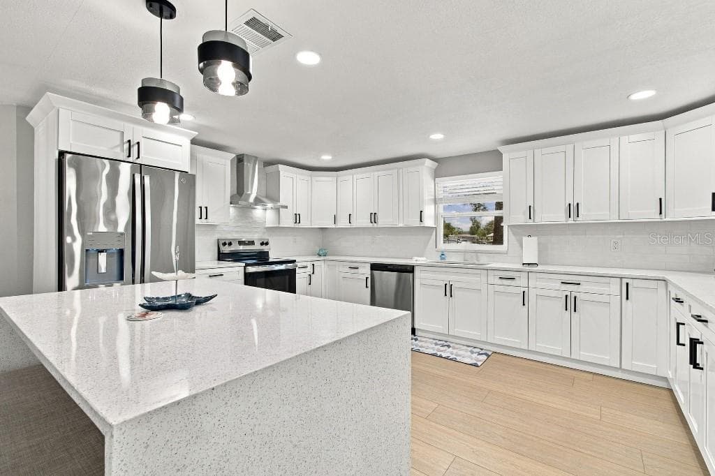 10744 DRUMMOND ROAD photo 20