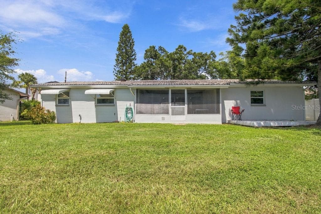10744 DRUMMOND ROAD photo 9