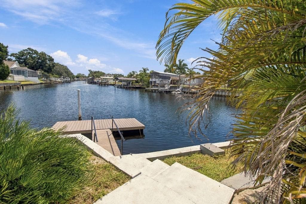 10744 DRUMMOND ROAD photo 10