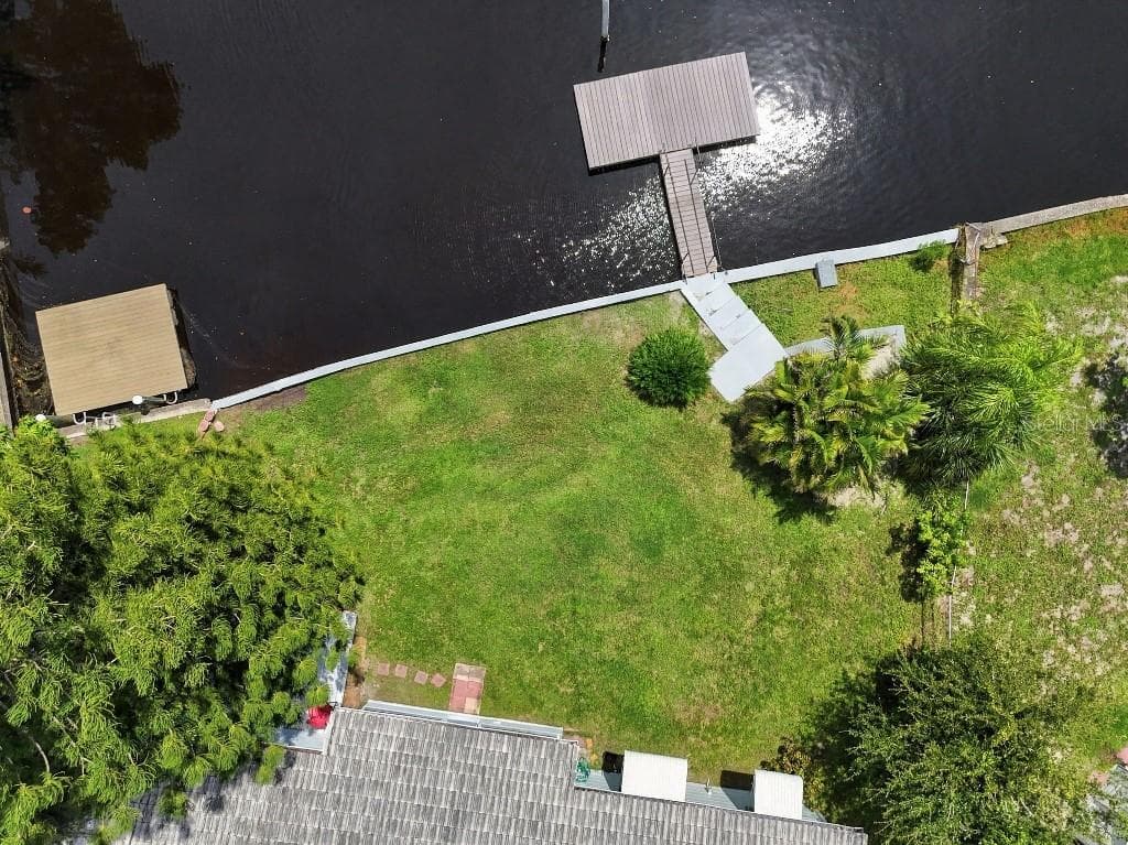 10744 DRUMMOND ROAD photo 11