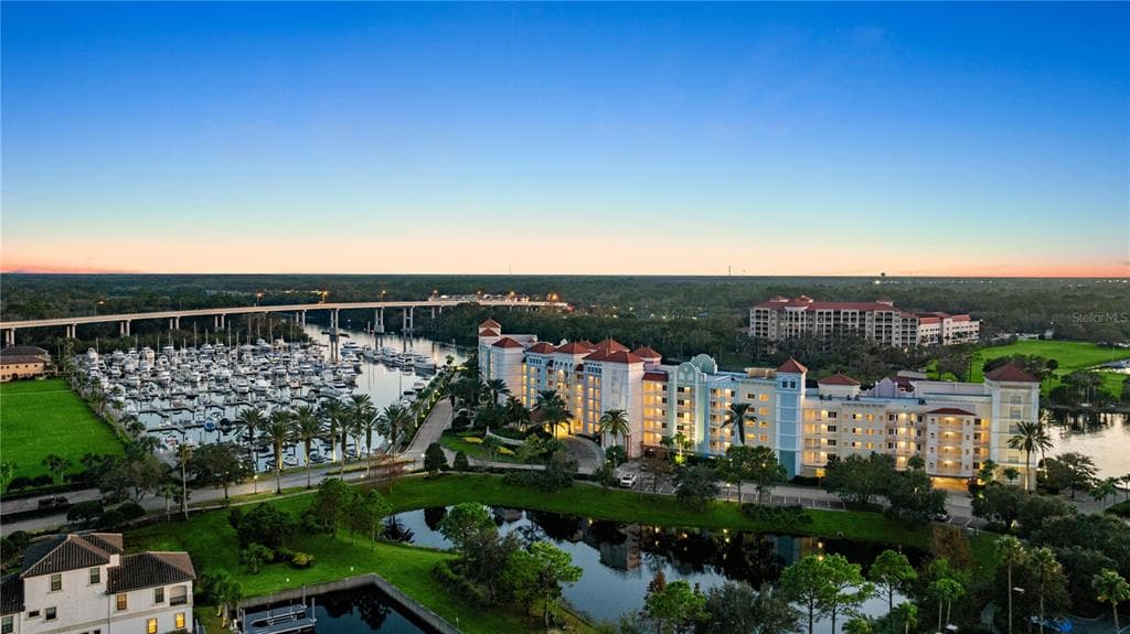 102 YACHT HARBOR DRIVE 478 photo 23