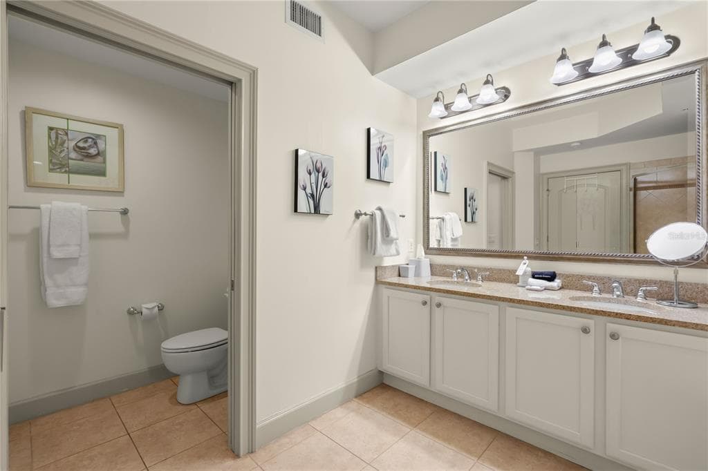 102 YACHT HARBOR DRIVE 478 photo 17
