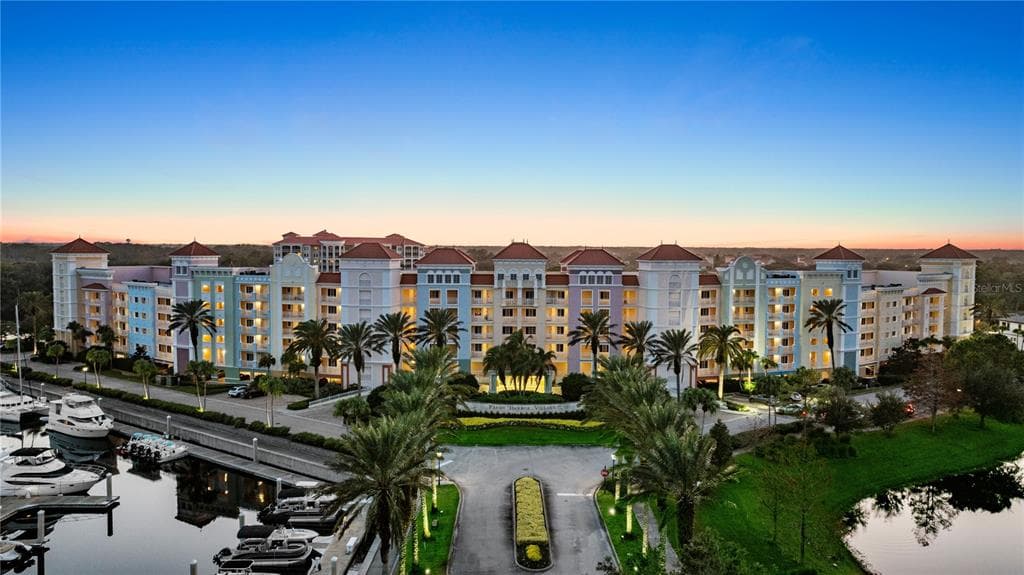 102 YACHT HARBOR DRIVE 478 photo 1