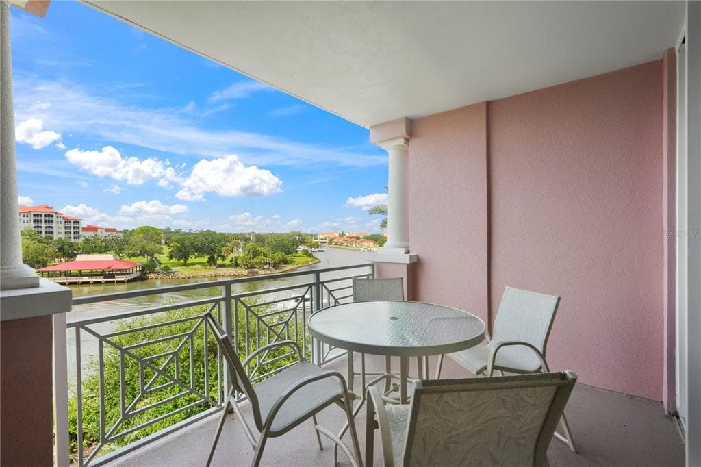 102 YACHT HARBOR DRIVE 478 photo 5